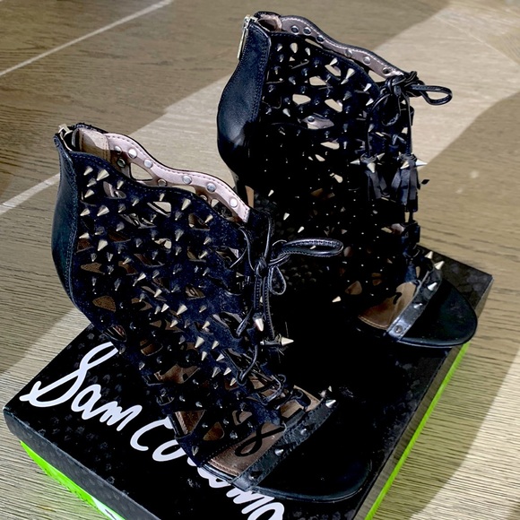 SAM EDELMAN, Allison Black Suede Stud Cutout, Size 9M. Like New. - Picture 3 of 10